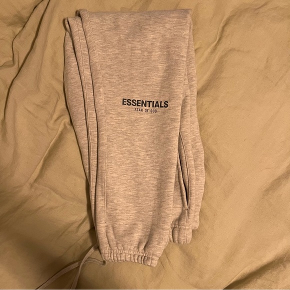 Essentials sweatpants - Picture 3 of 5